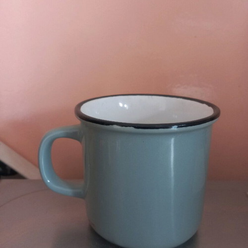 Mug like new with Hello! decoration