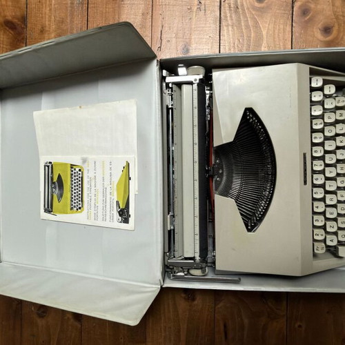Mercedes vintage mechanical typewriter with original case