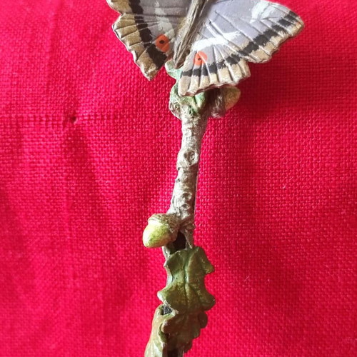 Collectible dessert spoon with 3D resin decoration, like new