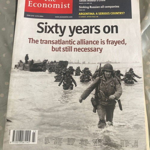 The Economist magazine collection 2004–2005 like new, 28 issues