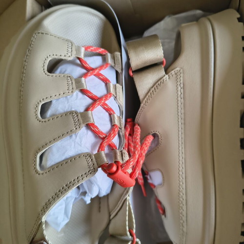 UGG Goldenglow Toggle sandals, beige, size 37