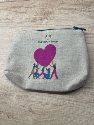 The Body Shop toiletry bag new, beige