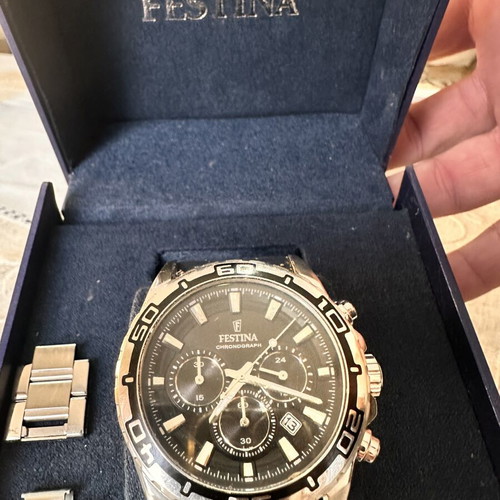 Festina men's watch with chronograph and date, silver