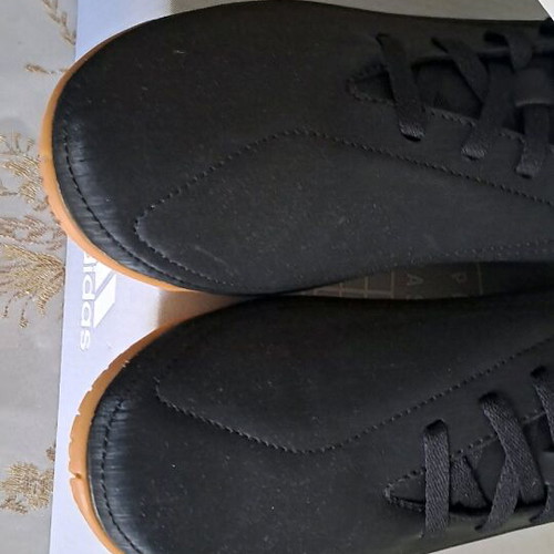 Adidas παπούτσια νούμερο 39 καινούρια, μαύρα