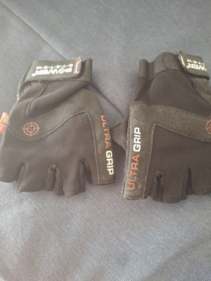 Gym gloves