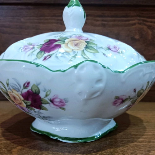 Limoges porcelain fondue pot new with lid