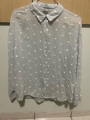 Stradivarius shirt semi-transparent with embroidered designs like new, size M