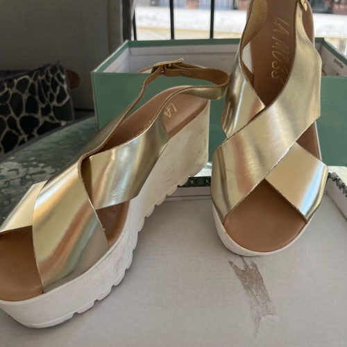 Chrysa leather sandals size 36 like new, gold