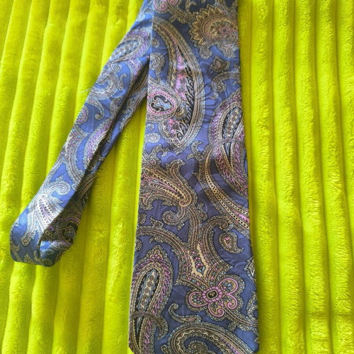 Men's silk Italian tie like new, colorful