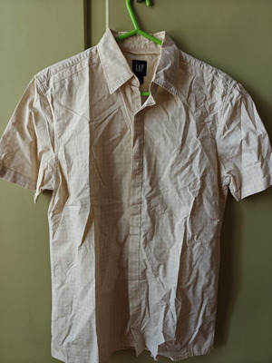 Gap shirt used, size M