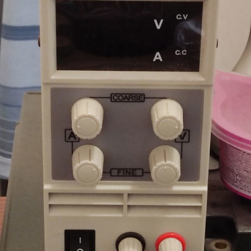 Adjustable bench power supply 0-30V 0-5A