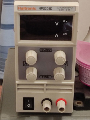 Adjustable bench power supply 0-30V 0-5A