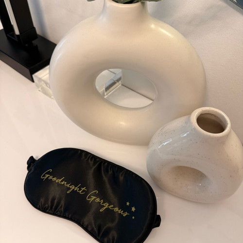 Sleep mask in black shade and excellent condition