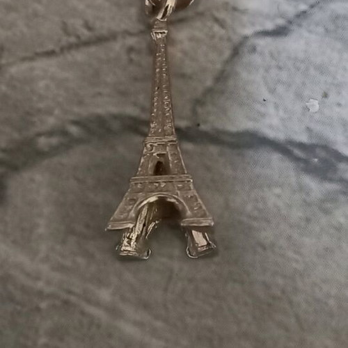 Eiffel Tower pin silver color new