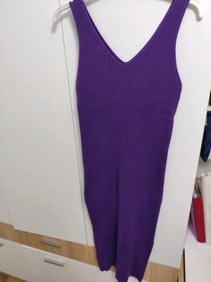Knitted thick warm dress with straps in purple, like new
