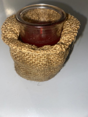 Handmade candle, size 8x9 cm