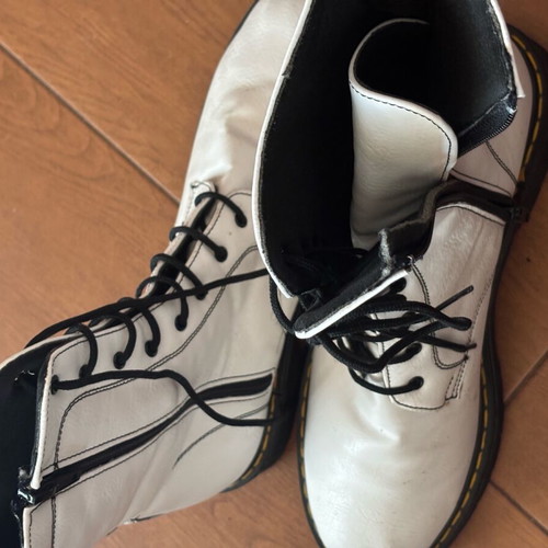 White boots size 41 like new with laces and zipper