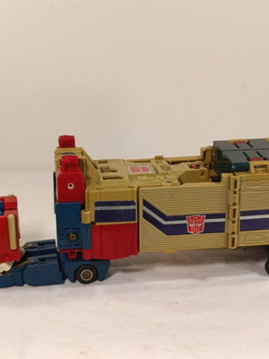 Transformers Optimus Prime used with minor wear and missing parts
