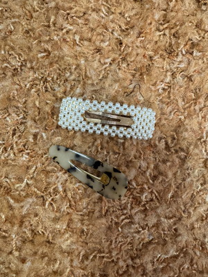 Hair Clips like new with designs
