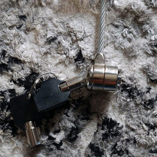 Laptop lock like new