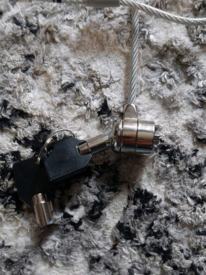 Laptop lock like new