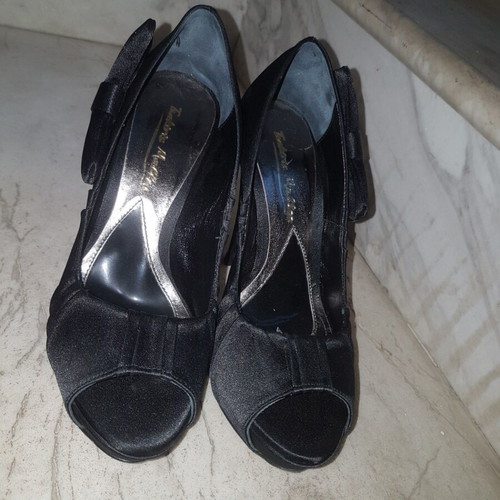 Satin heels with side bow Tsakiris Mallas like new, black, size 36
