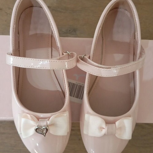 Nelli Blu pink patent ballerina shoes size 34