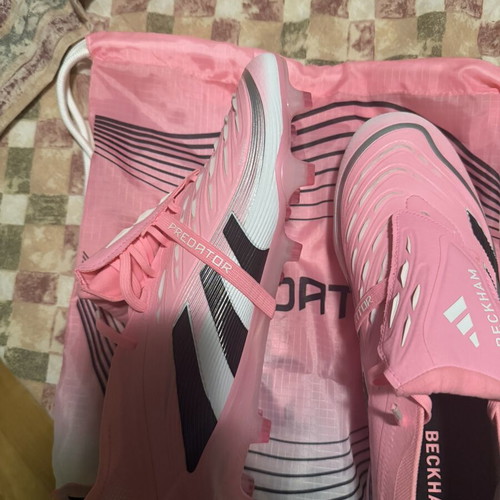Adidas Predator Elite football shoes size 46, new, white and pink