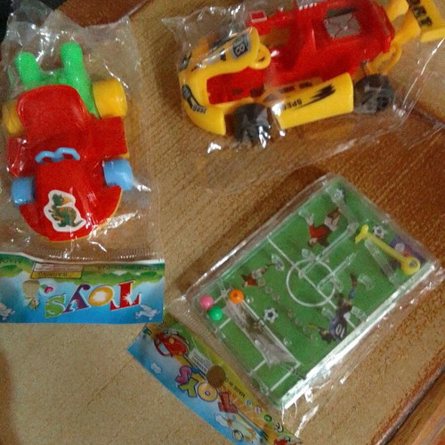 Various toys new, pack with 2 cars and tabletop football