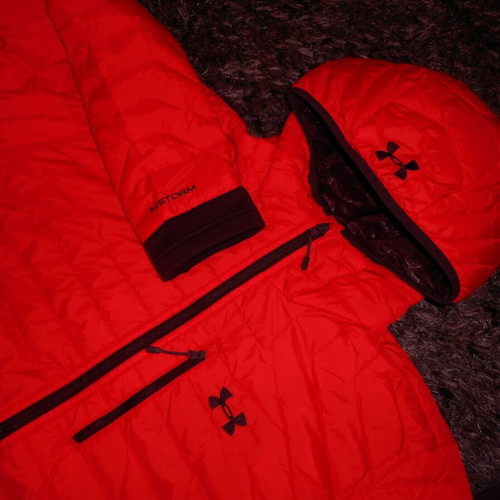 Under Armour ColdGear Reactor Hybrid jacket new, red, size L