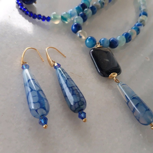 Handmade set with blue agates and steel clasps like new