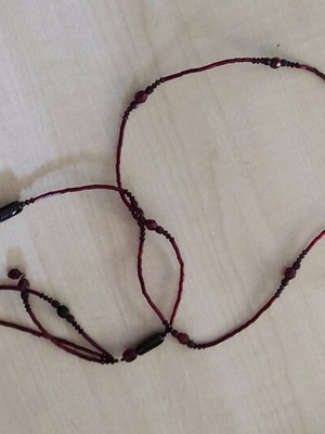 Necklace like new, red