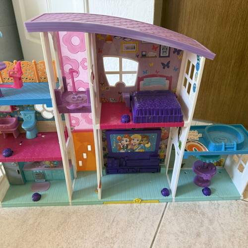 Polly Pocket Poppin' Party Pad dollhouse