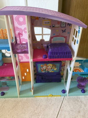 Polly Pocket Poppin' Party Pad dollhouse
