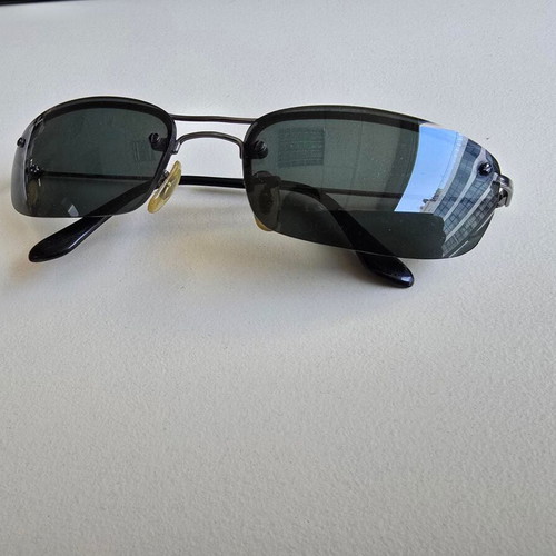 Ray Ban Unisex Sunglasses RB3174 with Black Metal Frame like new