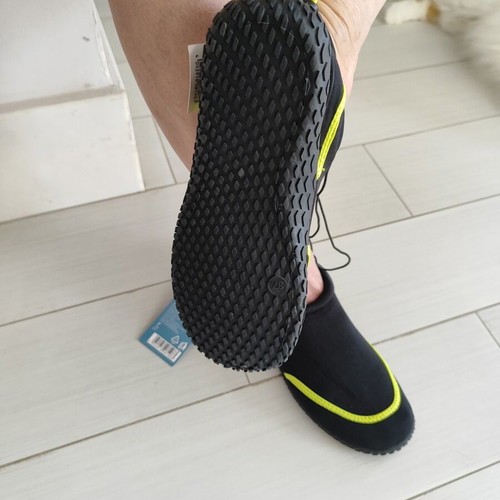 Women's beach shoes size 37 new, black and green