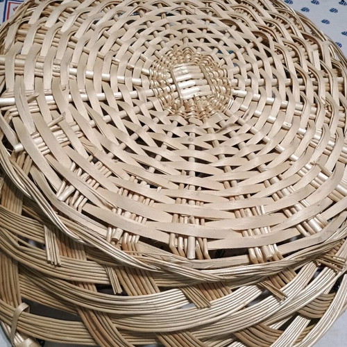 Basket like new, unused, 57×51×12 cm