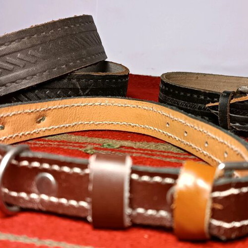 Leather dog collars like new, pack