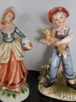 Porcelain figurine couple like new, 15cm each