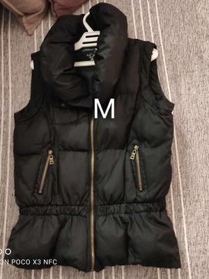 Μαύρο αμάνικο μπουφάν Νο Medium σε άριστη κατάσταση