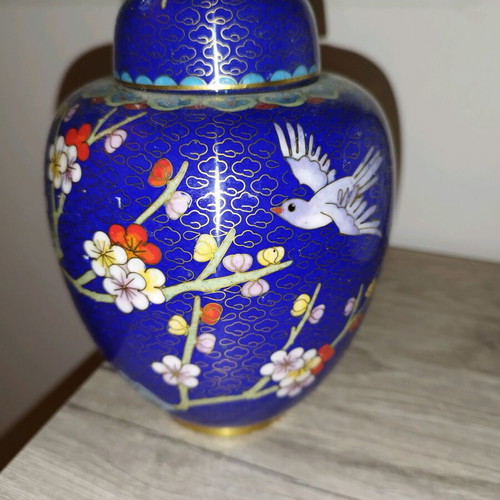 Set of 2 vintage Satsuma Moriage and Cloisonné vases like new
