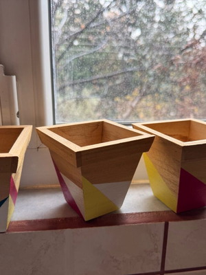 Wooden flower pots new, set of 3 with acrylic painting