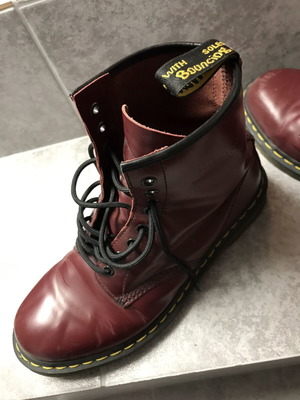 Dr. Martens μποτάκι νούμερο 43 μεταχειρισμένο, καφέ και κόκκινο