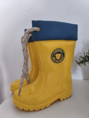 Mayoral children's rain boots like new, size 25, yellow