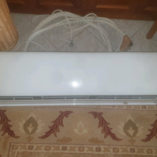 Carrier Air-Condition 24000 BTU like new