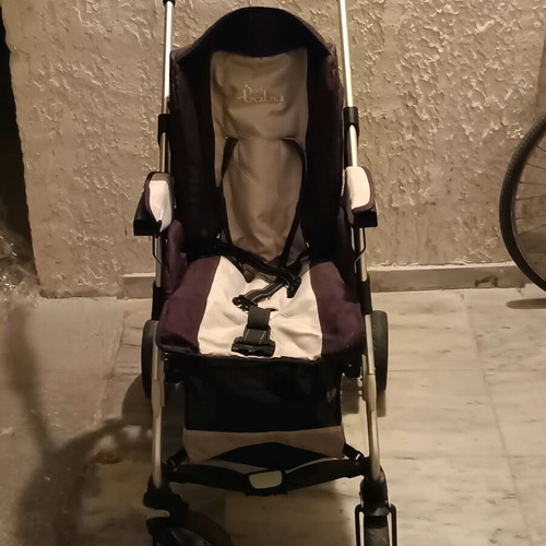 iSeeU stroller with carrycot like new