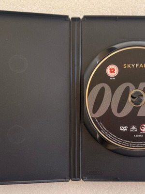 James Bond Skyfall DVD, black disc