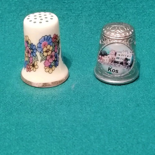 Collectible thimbles like new, set of 2 pieces
