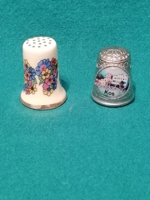 Collectible thimbles like new, set of 2 pieces