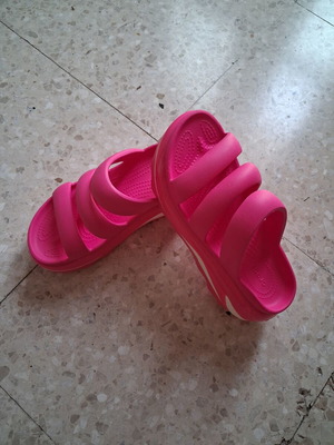 Crocs platform sandals like new, pink, women's size 37.5-38